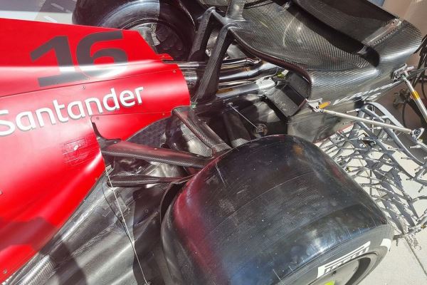 Технический анализ: что принесло Ferrari поул в Бахрейне