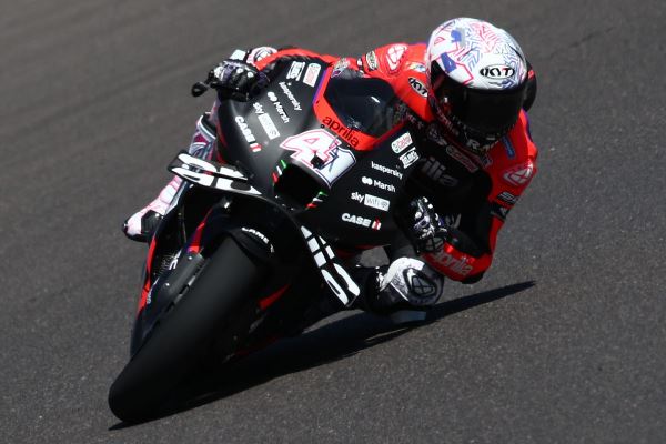 Алеш Эспаргаро принес Aprilia первый поул MotoGP